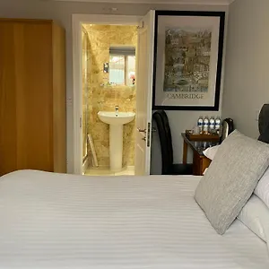 autumn-house.cambridgehotelsuk.com/